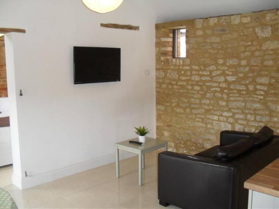 Mole Hole Apartment Towcester Luaran gambar